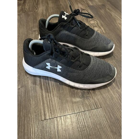 Under Armour Mojo Womens Shoe Sneakers Sz 9.5 Black 3019861-001 Running Athletic - Picture 1 of 9